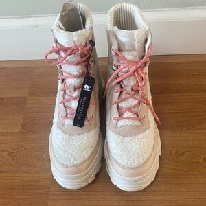 Sorel Women's Winter Boots in Cream and Pink